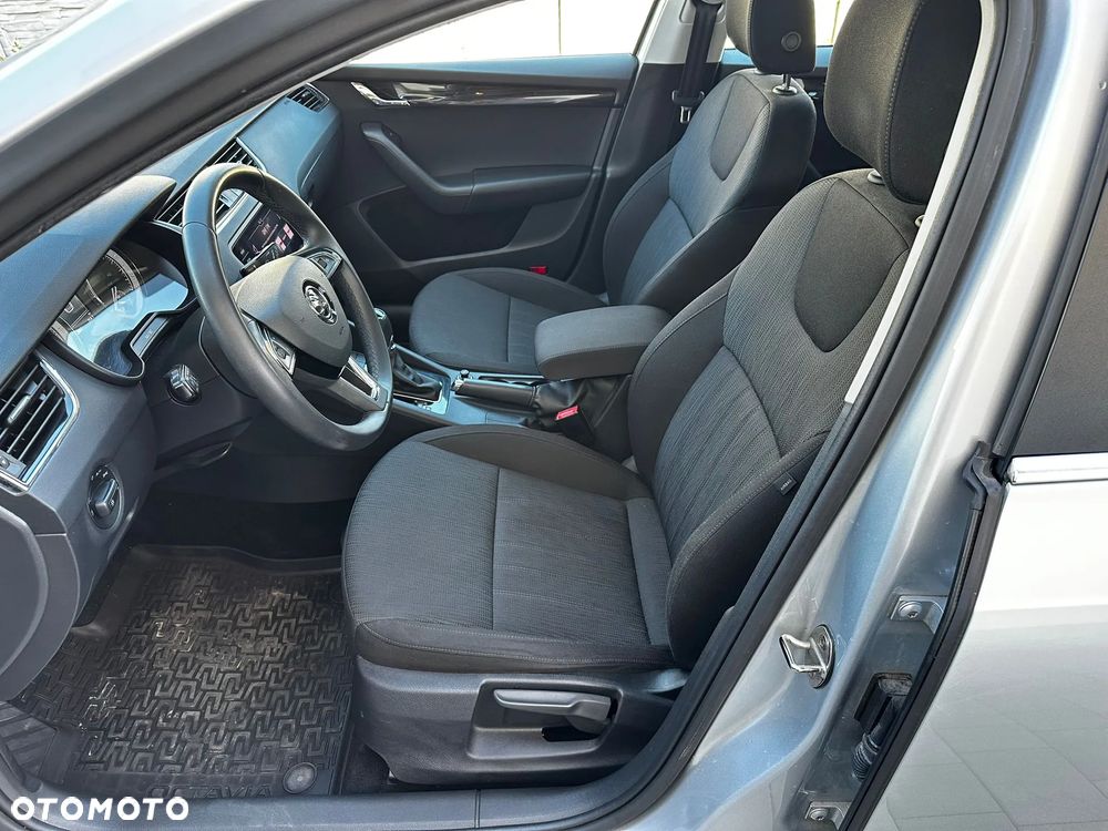 Skoda Octavia 2.0 TDI Style DSG - 9