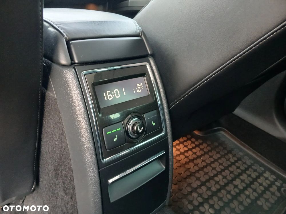 Skoda Superb 2.0 TDI Exclusive - 27