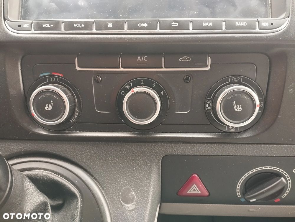 Volkswagen TRANSPORTER T5 - 19