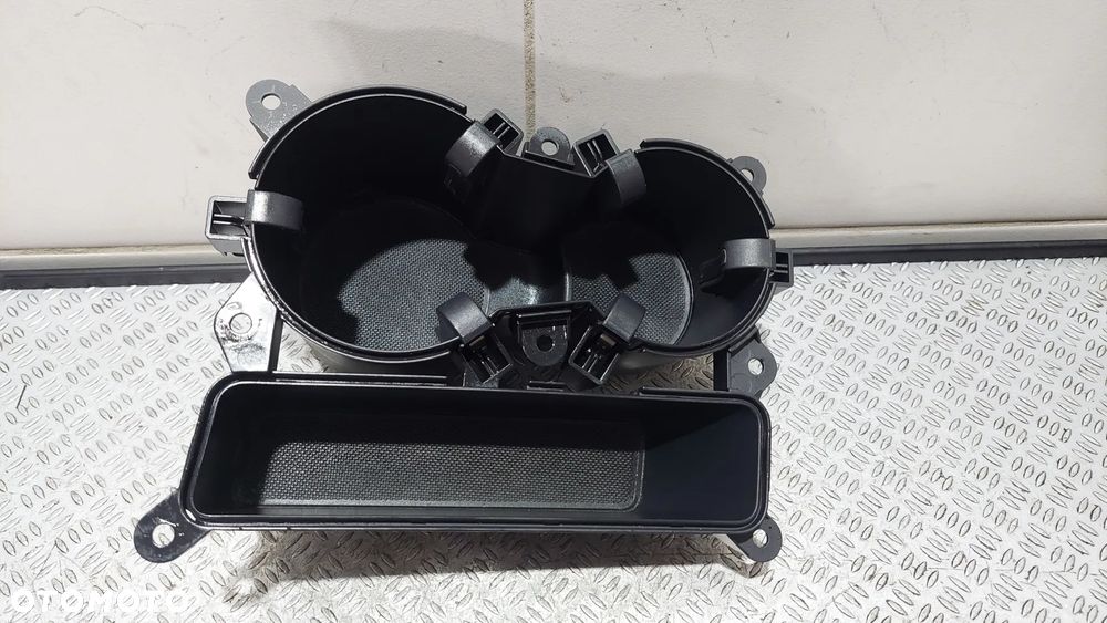 UCHWYT NA KUBKI AUDI A4 B8 R2009 NR 8K0862533 - 1