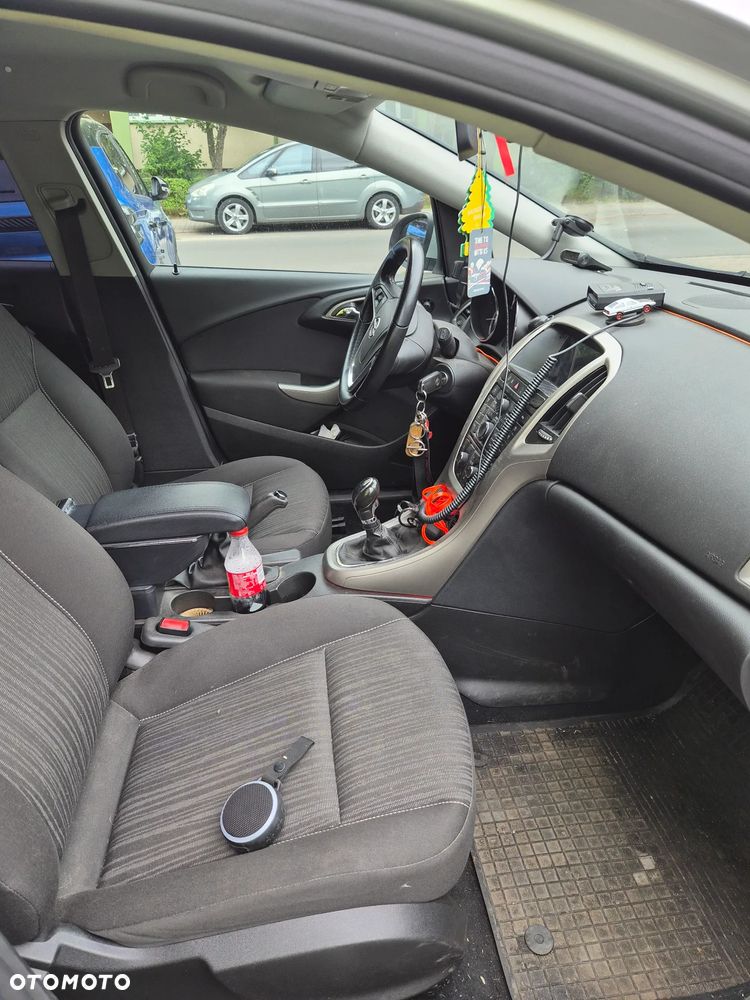 Opel Astra 1.4 Turbo - 4