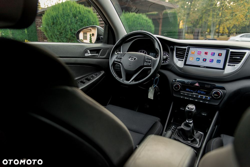 Hyundai Tucson 1.6 GDI BlueDrive Style 2WD - 25