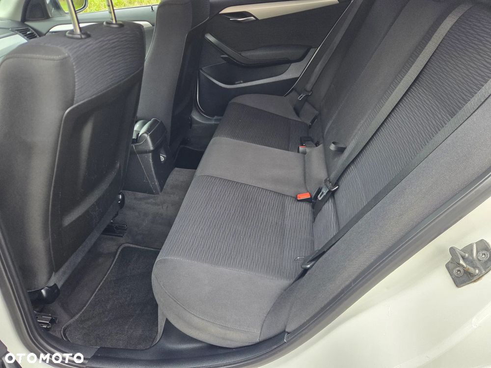BMW X1 xDrive18d - 14