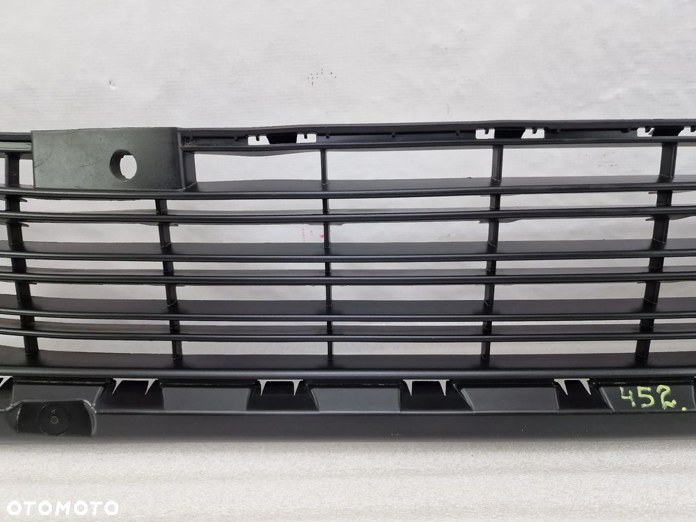 CITROEN JUMPY 3 III SPACE TOURER KRATKA ŚRODKOWA ZDERZAKA PRZEDNIEGO PRZÓD NA PDC , NR 9811718677 , NR AUKCJI KR452 - 5