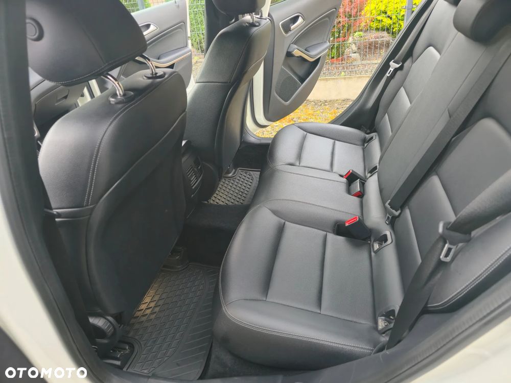 Mercedes-Benz GLA 250 4-Matic - 23