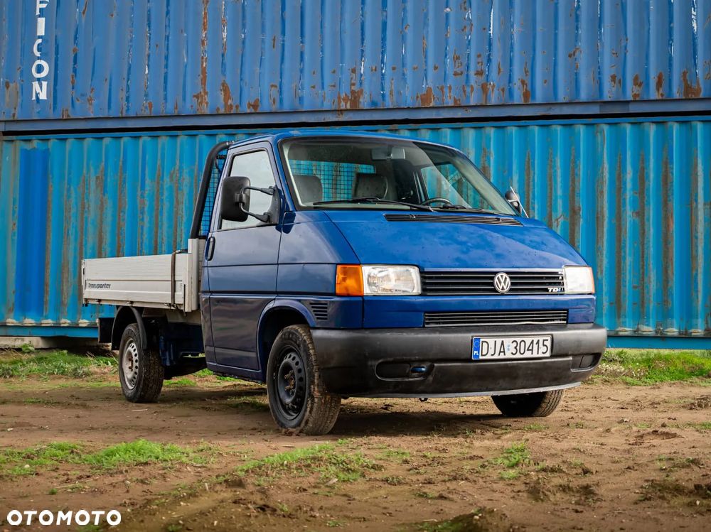 Volkswagen Transporter - 1