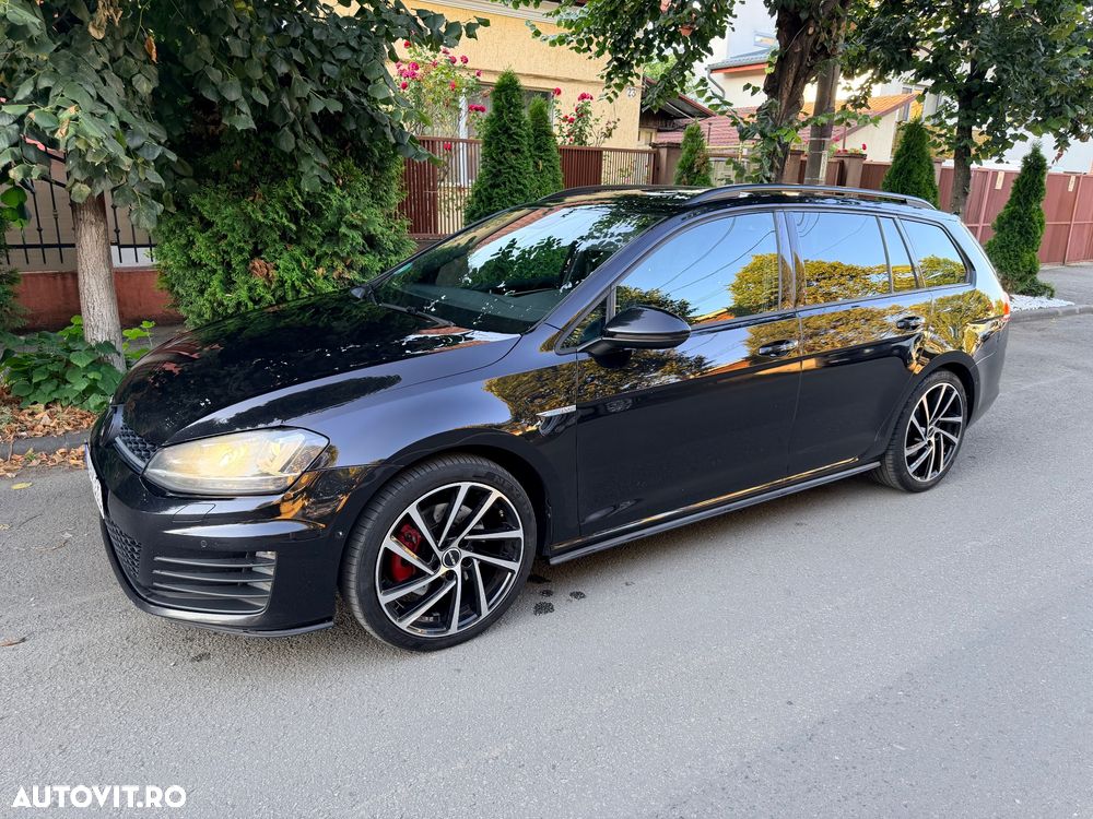 Volkswagen Golf 2.0 TDI DPF BMT DSG GTD - 11