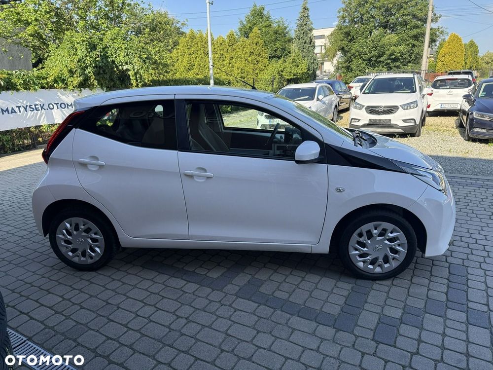 Toyota Aygo x-play - 5