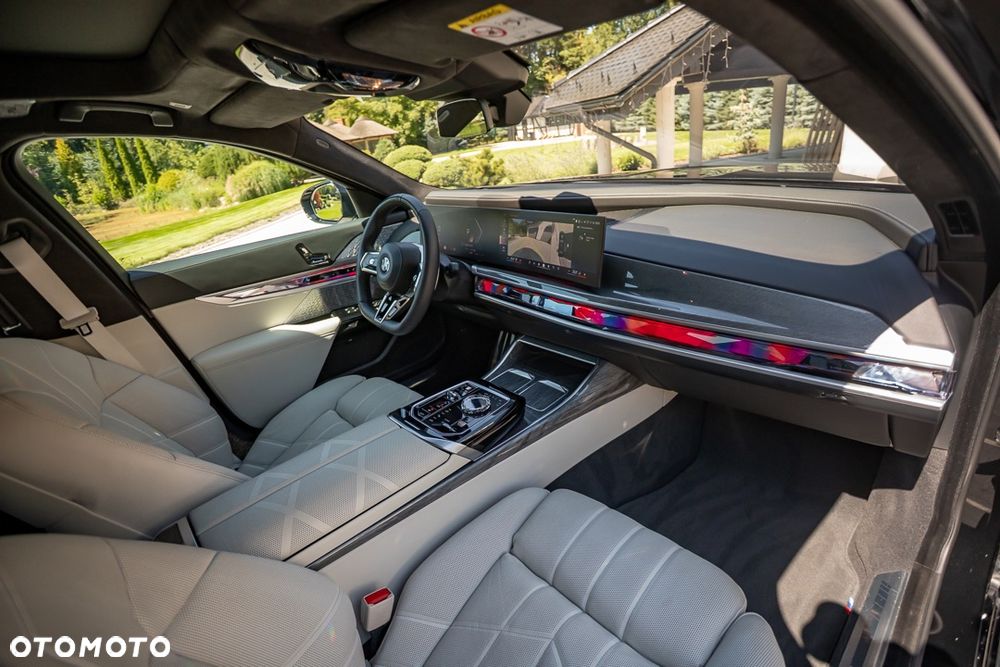 BMW Seria 7 - 23