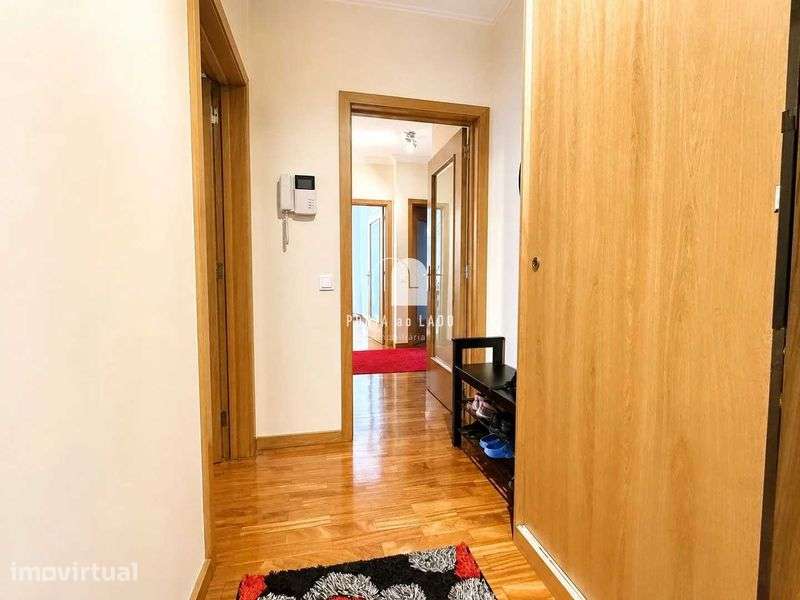 T3 Carvalhos! Ultimo Piso| 140m2| 2 Frentes! 2 Lugares de Garagem - Grande imagem: 4/12