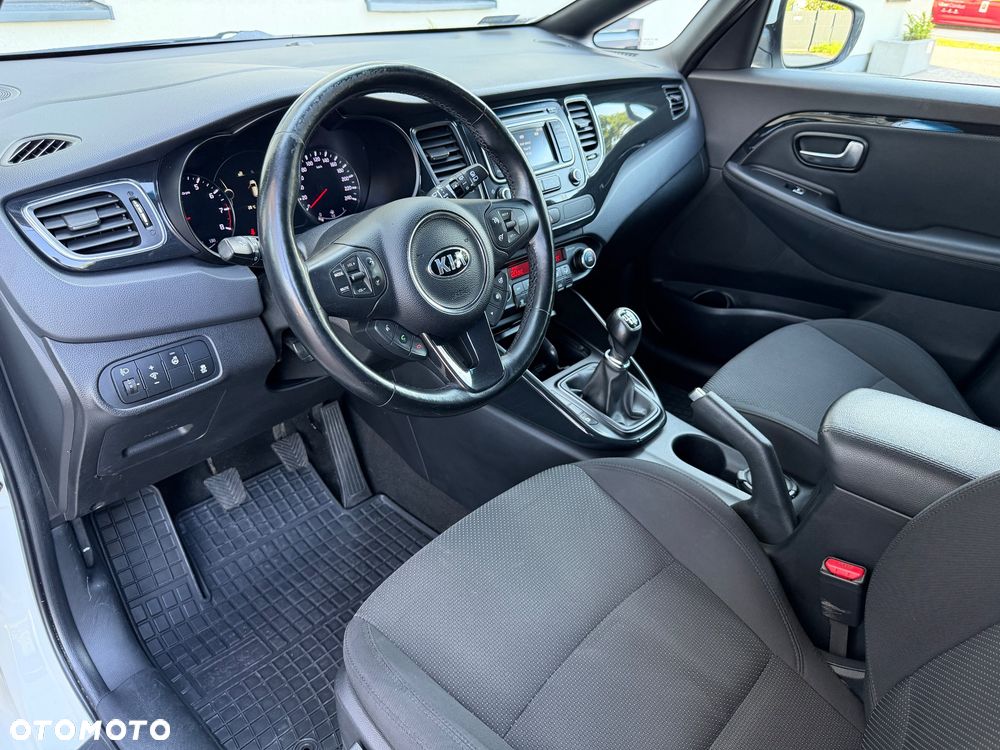 Kia Carens 1.6 GDI L - 7