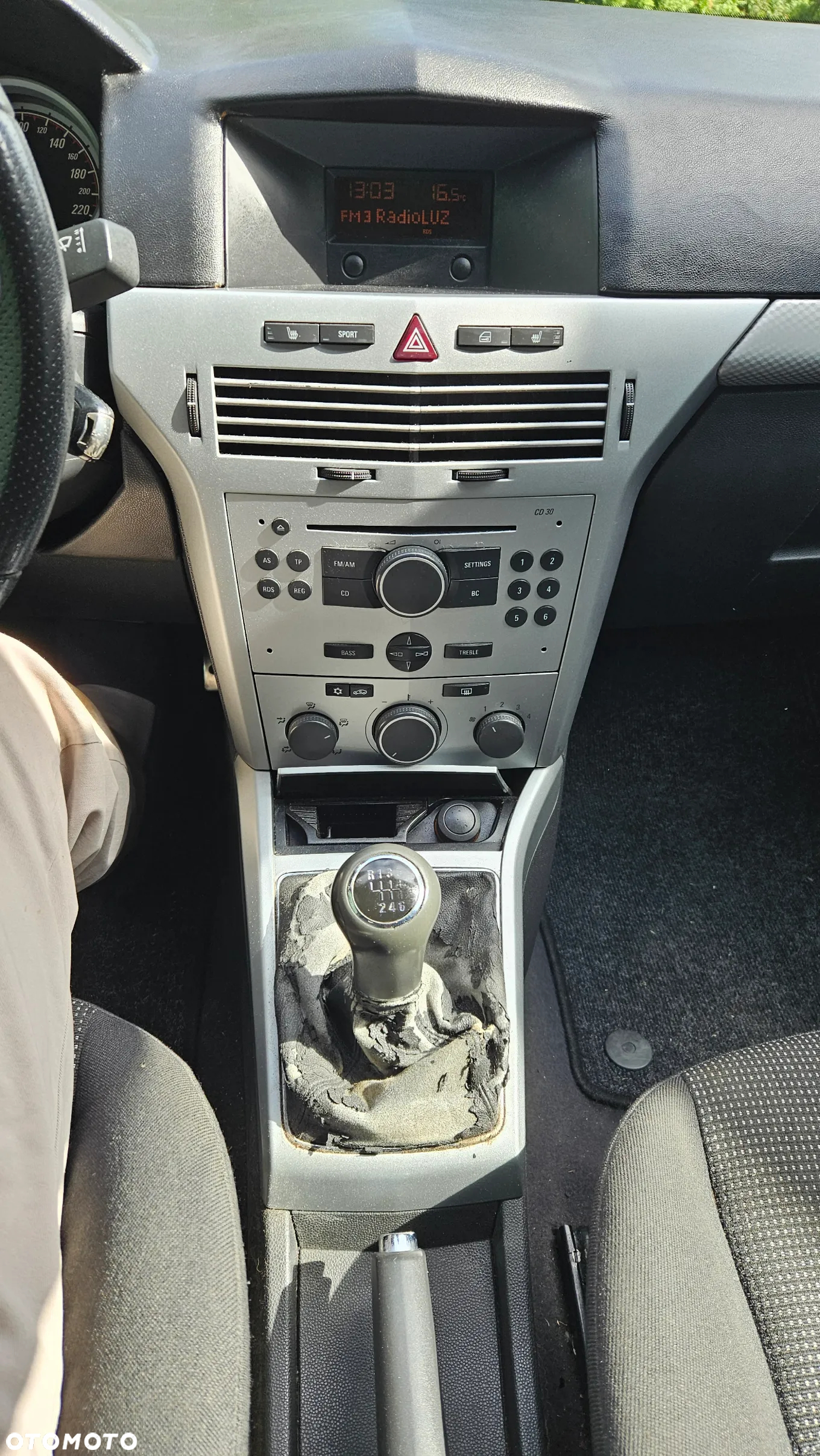 Opel Astra 1.9 CDTI DPF Sport - 15