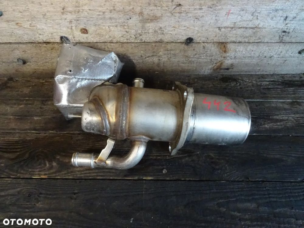 EGR CHŁODNICA SPALIN 04L131512A 04L131501B AUDI A4. A5