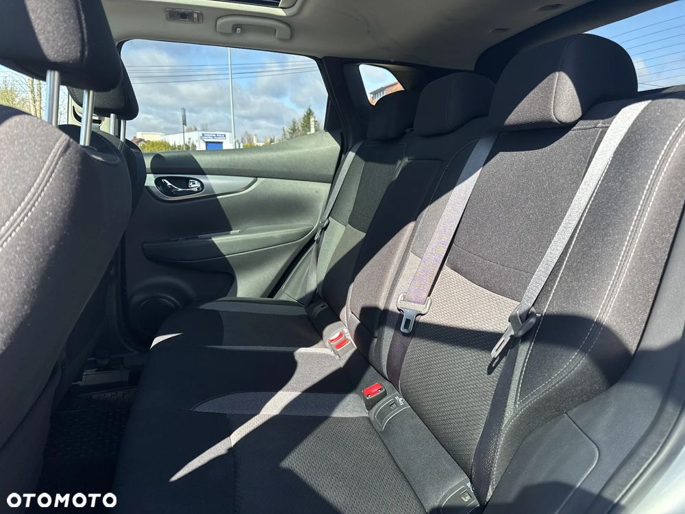 Nissan Qashqai 1.3 DIG-T N-Connecta - 20