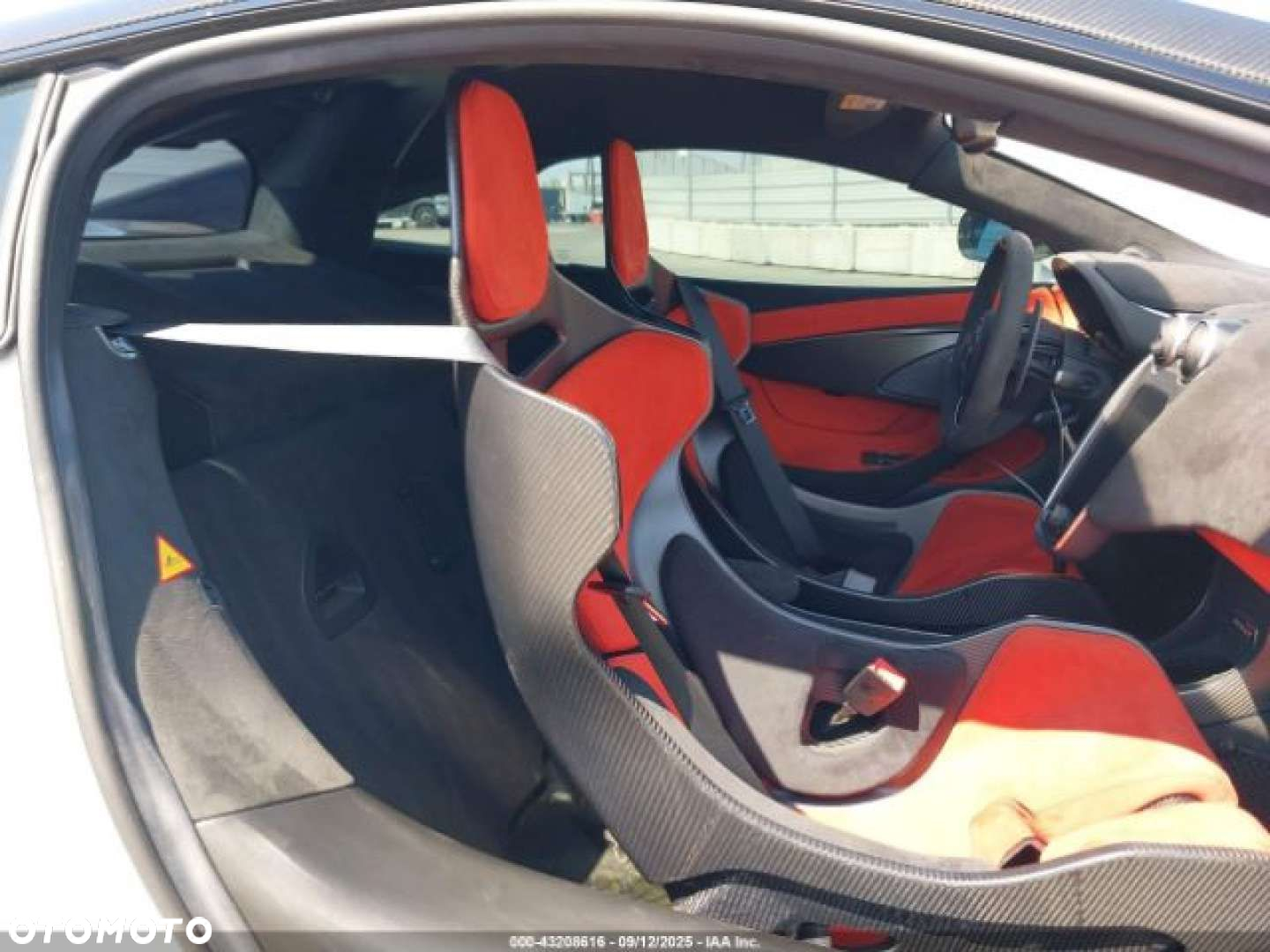 McLaren 600LT Coupe - 14