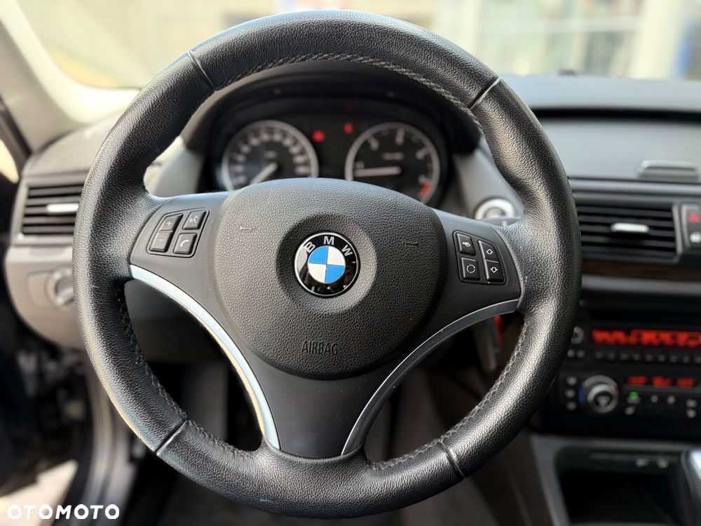 BMW X1 xDrive20d - 16