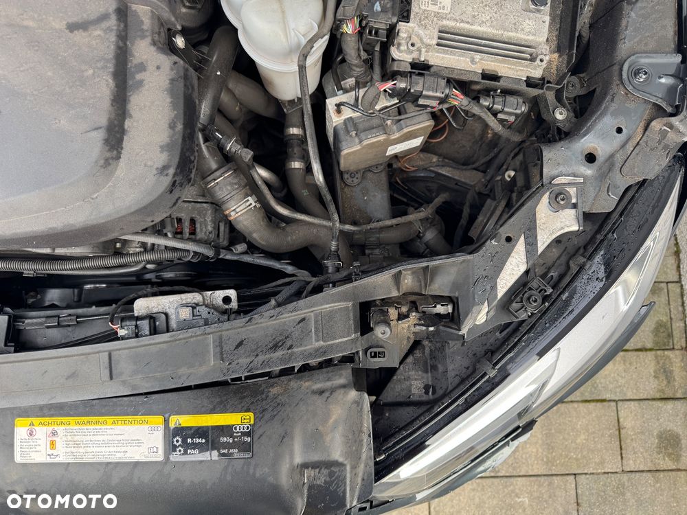 Audi A4 Avant 30 TDI S tronic advanced - 37