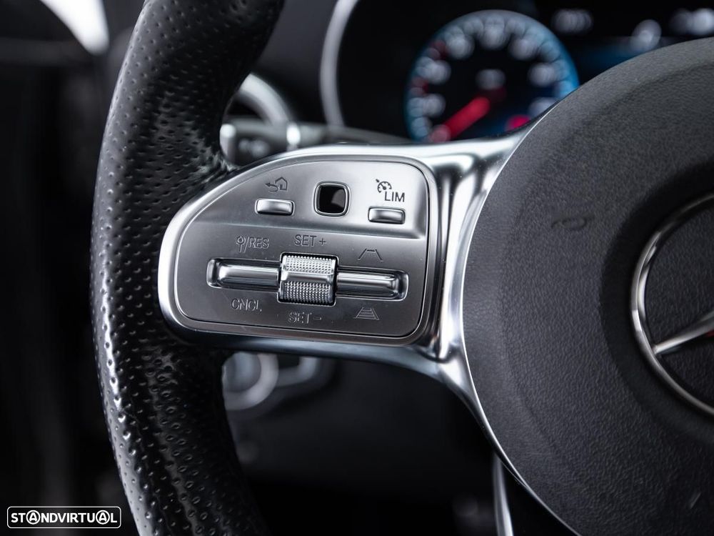 Mercedes-Benz GLC 300 de 4Matic 9G-TRONIC AMG Line - 24