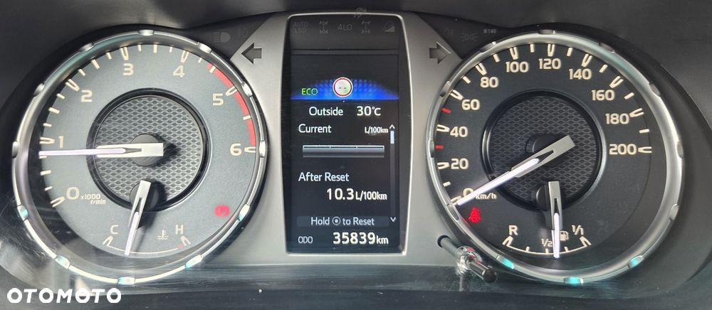 Toyota Hilux 2.8 D-4D Double Cab SR5 4x4 - 26