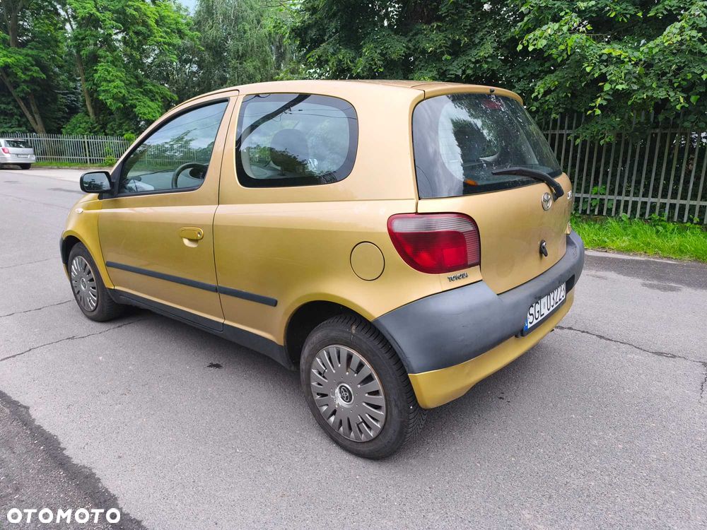 Toyota Yaris - 3