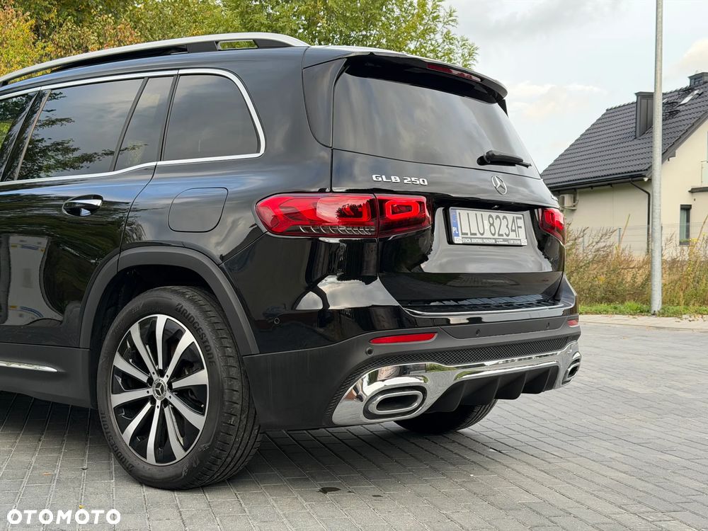 Mercedes-Benz GLB 250 4Matic 8G-DCT - 8