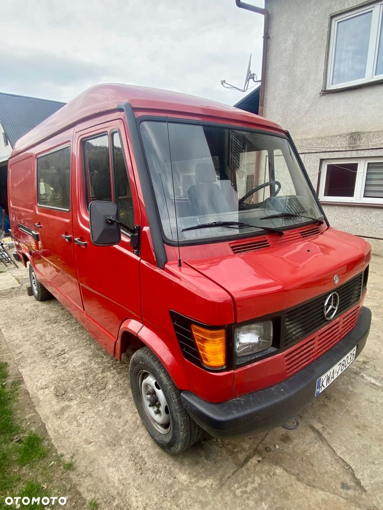 Mercedes-Benz Sprinter - 2