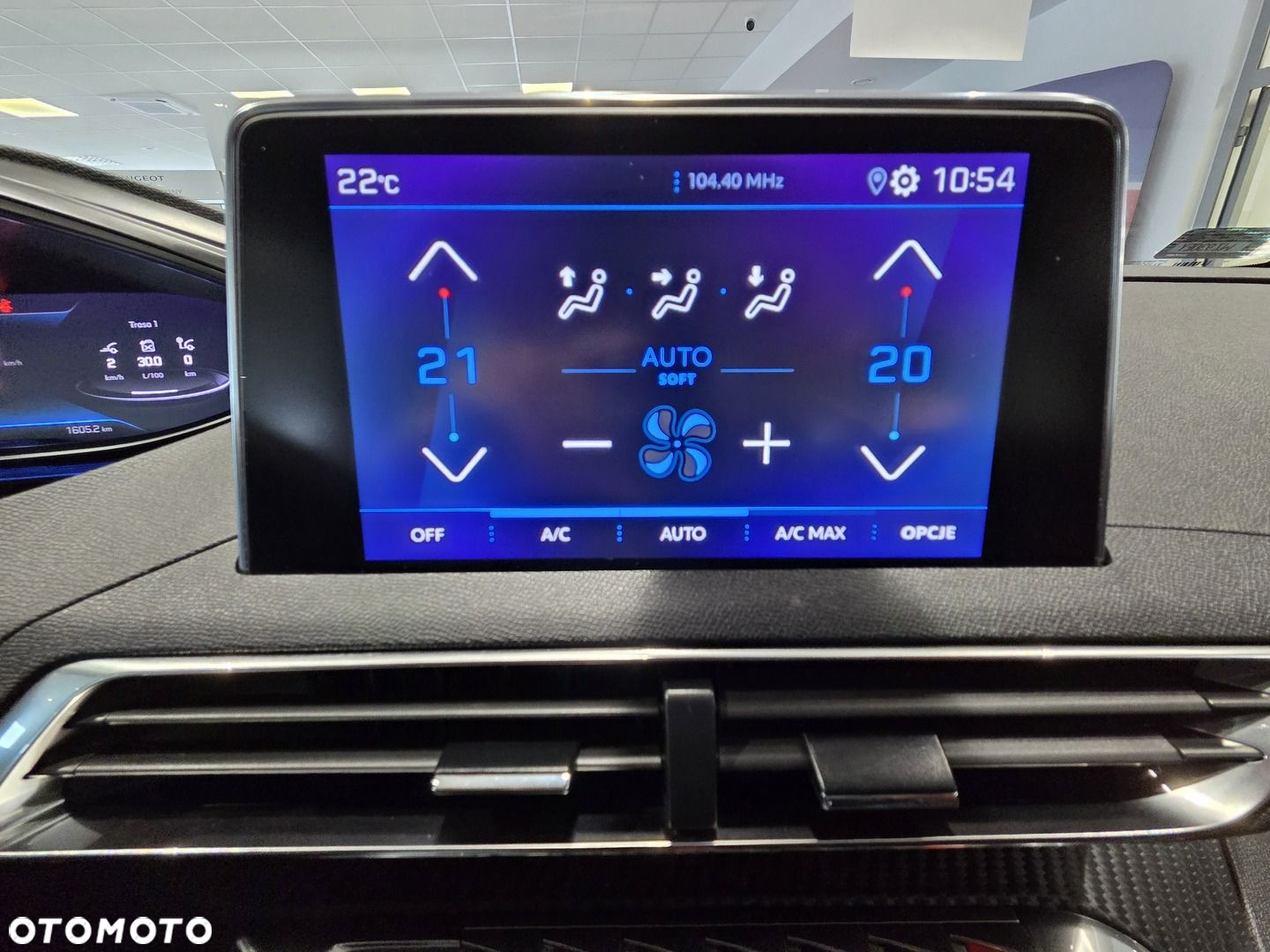 Peugeot 3008 1.2 PureTech Active Pack S&S EAT8 - 23