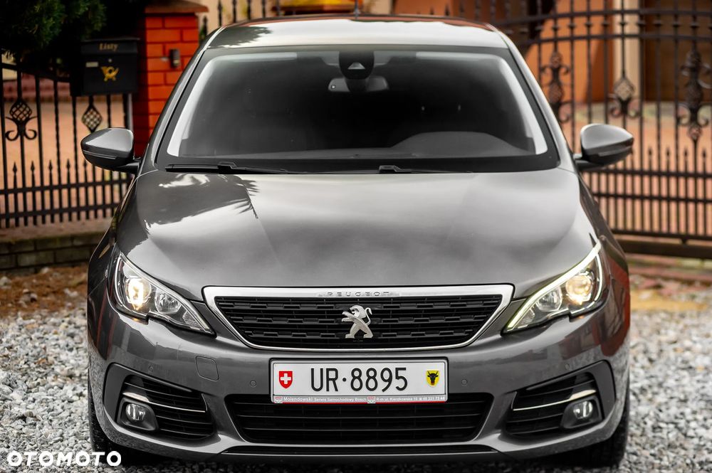 Peugeot 308 BlueHDi 130 EAT8 Allure - 4