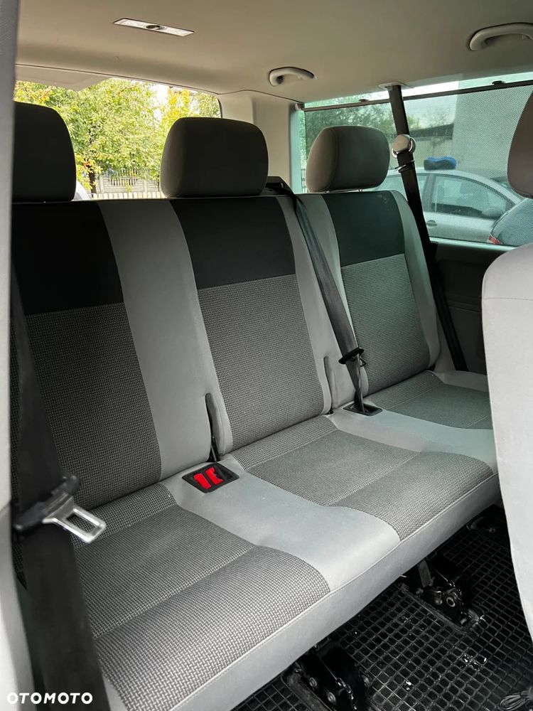 Volkswagen Caravelle - 4