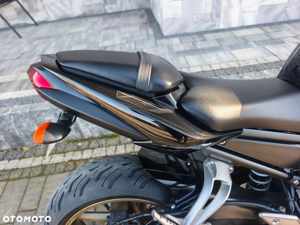 Yamaha FZ - 9