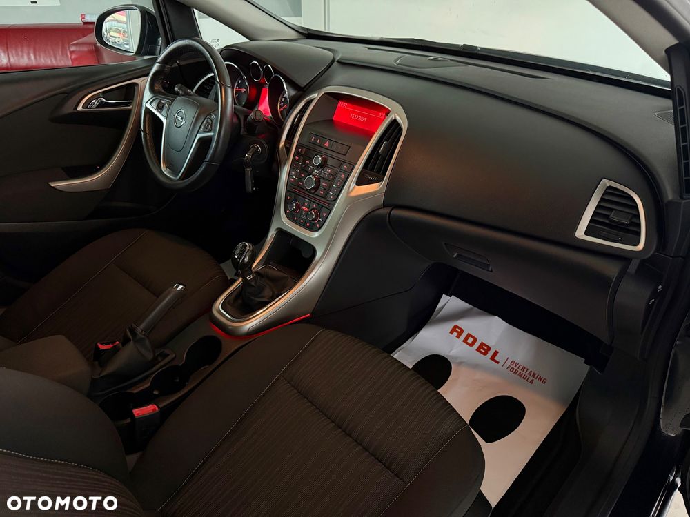 Opel Astra 1.4 Turbo - 21