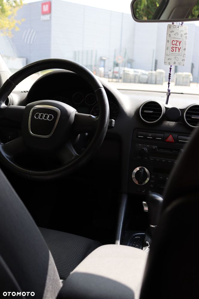 Audi A3 Sportback 2.0 FSI Ambiente Tiptr - 12