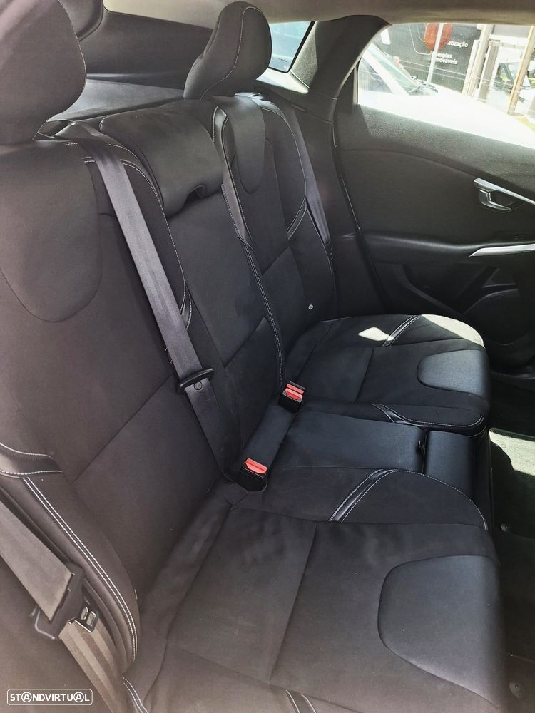 Volvo V40 1.6 D2 Momentum Eco - 18