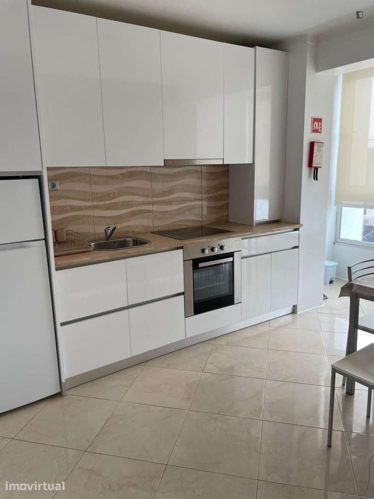 Apartamento com 1 quartos - localizado em Portimao - Grande imagem: 4/11
