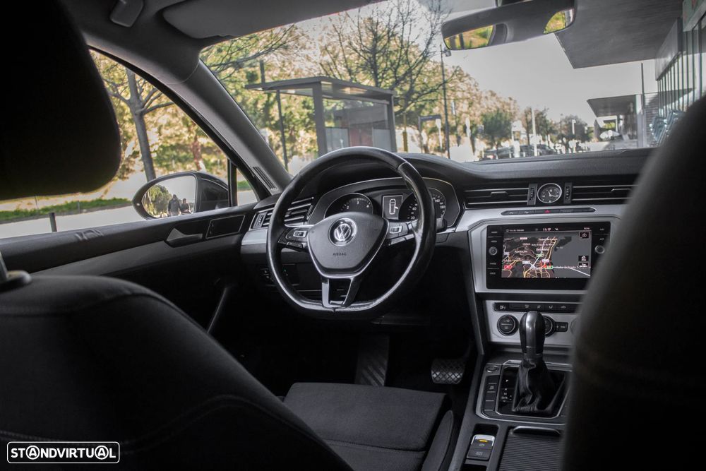 VW Passat Variant 1.6 TDI (BlueMotion ) DSG Comfortline - 32