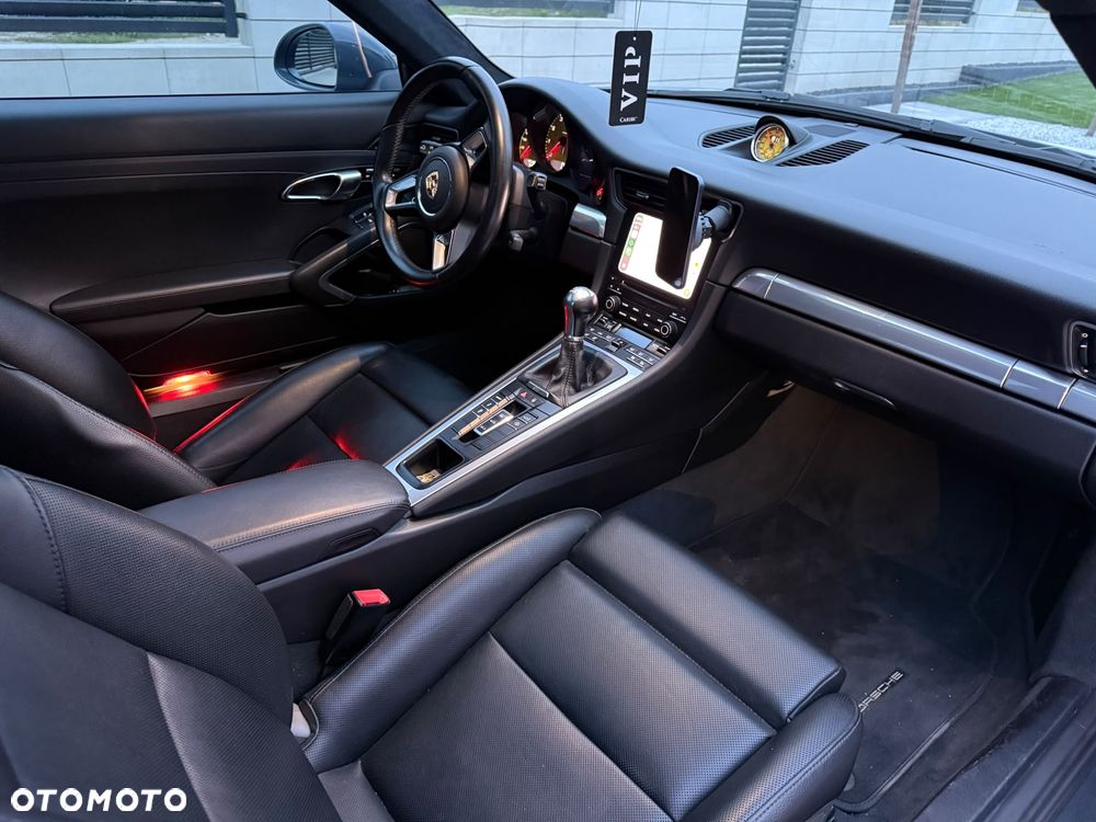 Porsche 911 Carrera T - 28