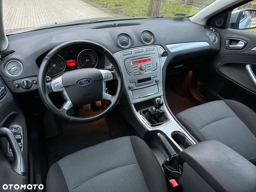 Ford Mondeo 1.8 TDCi Titanium - 9