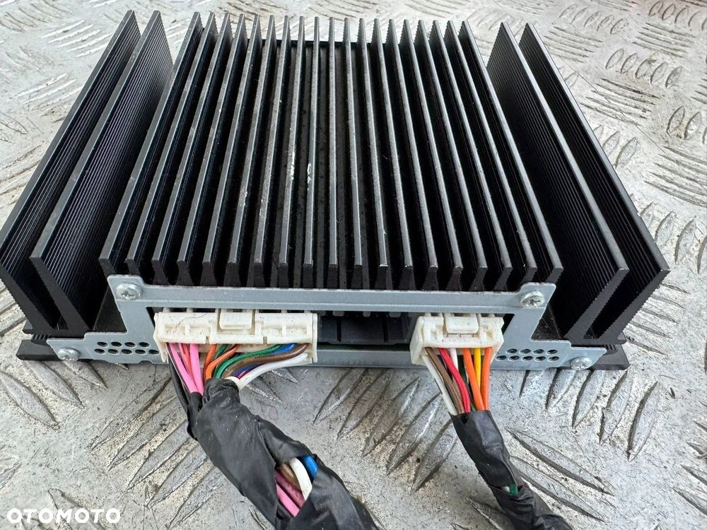 KIA Carens IV 2013-2019 Wzmacniacz audio - 2