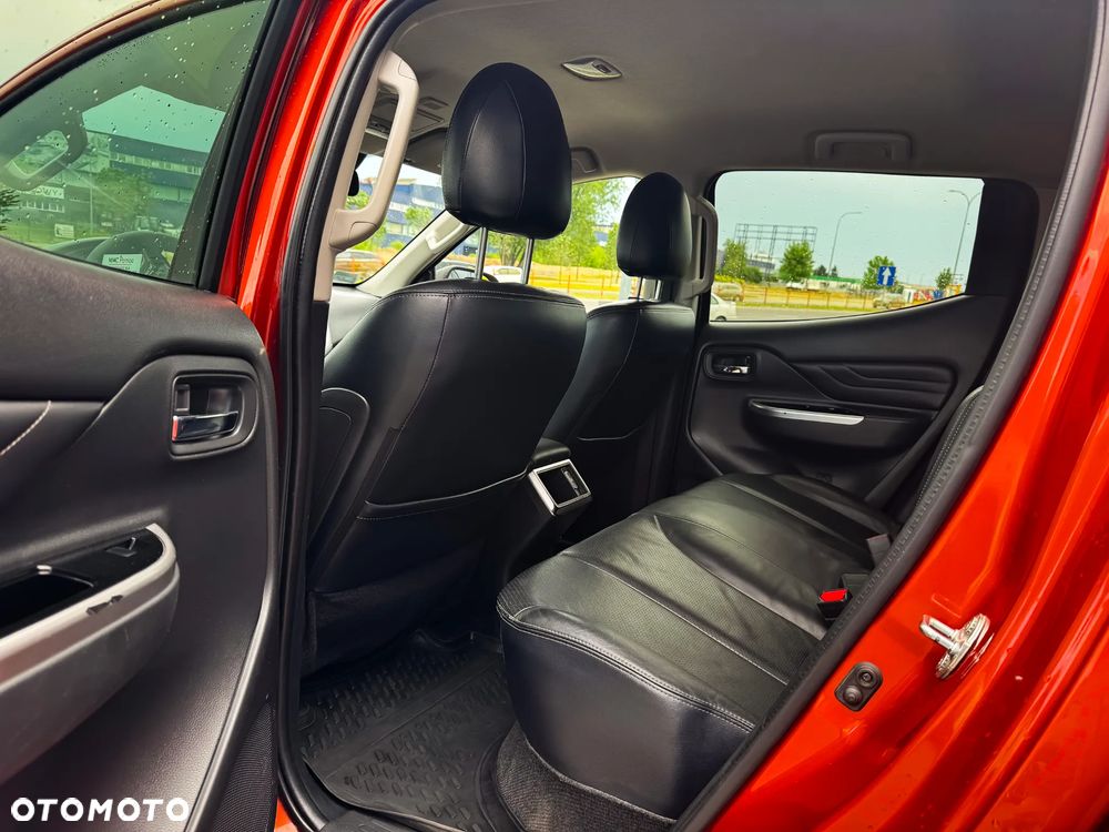 Mitsubishi L200 2.2 d DC Instyle Plus - 12