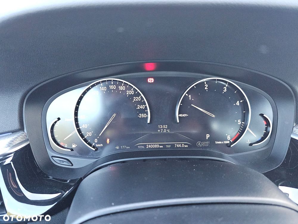 BMW Seria 5 530d xDrive Sport Line sport - 8