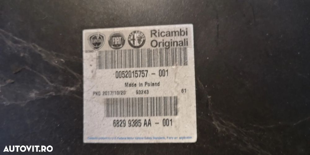 Aripa stanga fata Fiat 500 2016 cod 68299385AA - 3