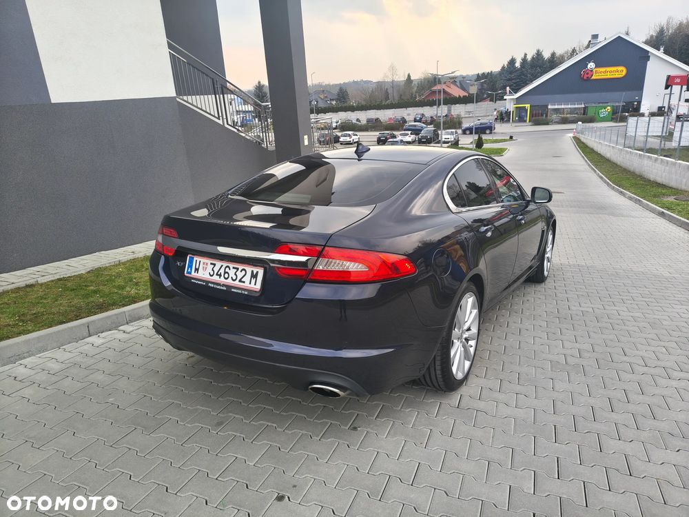 Jaguar XF 3.0 V6 D Luxury - 13