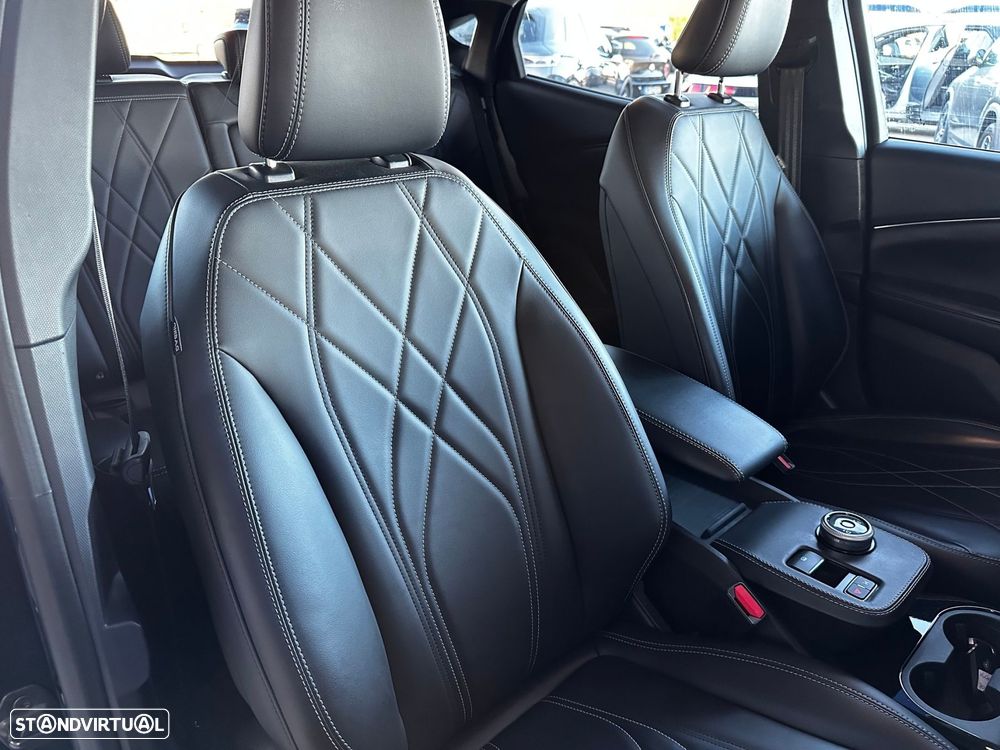 Ford Mustang Mach-E Standard - 37