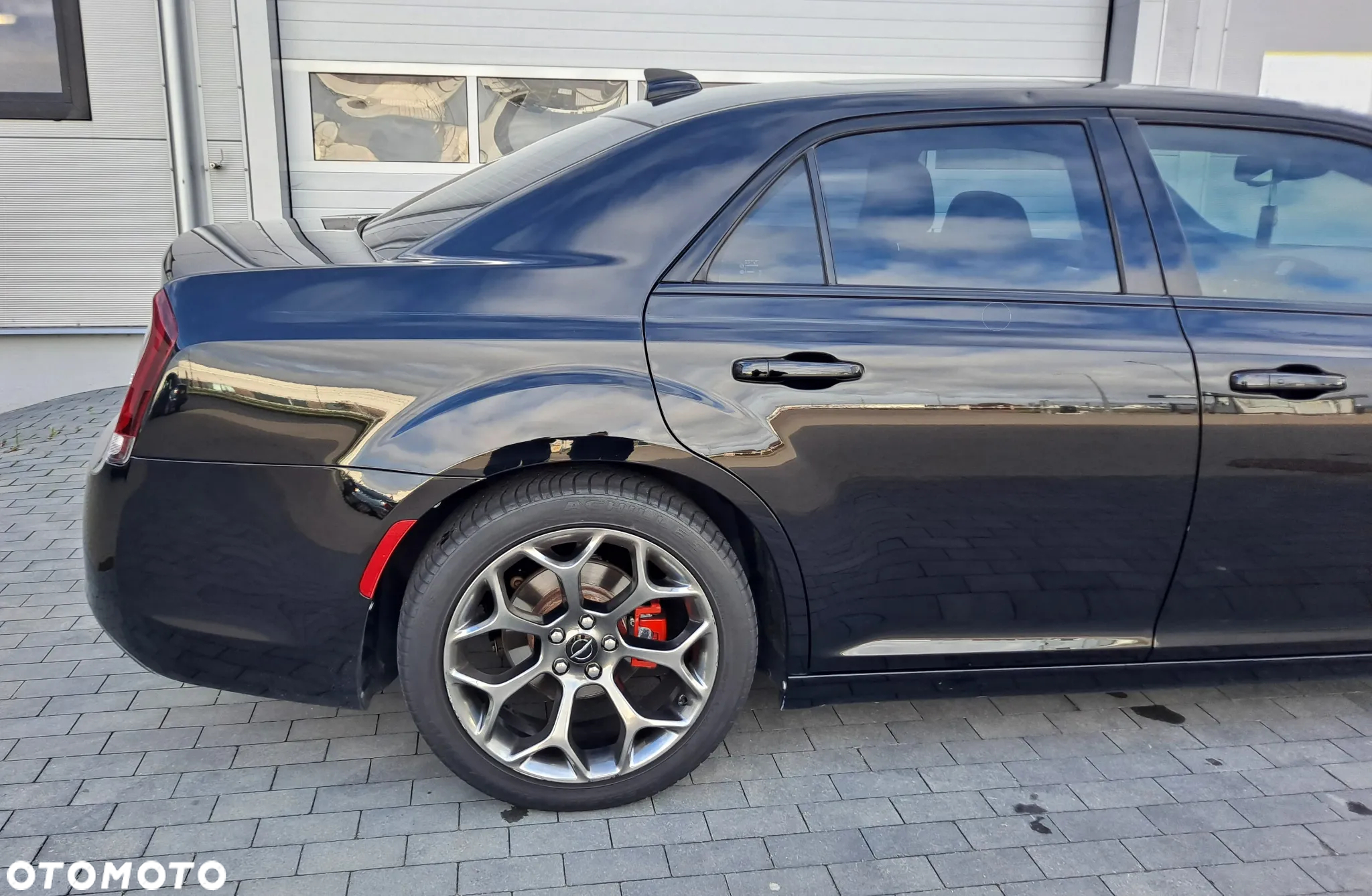 Chrysler 300s - 11