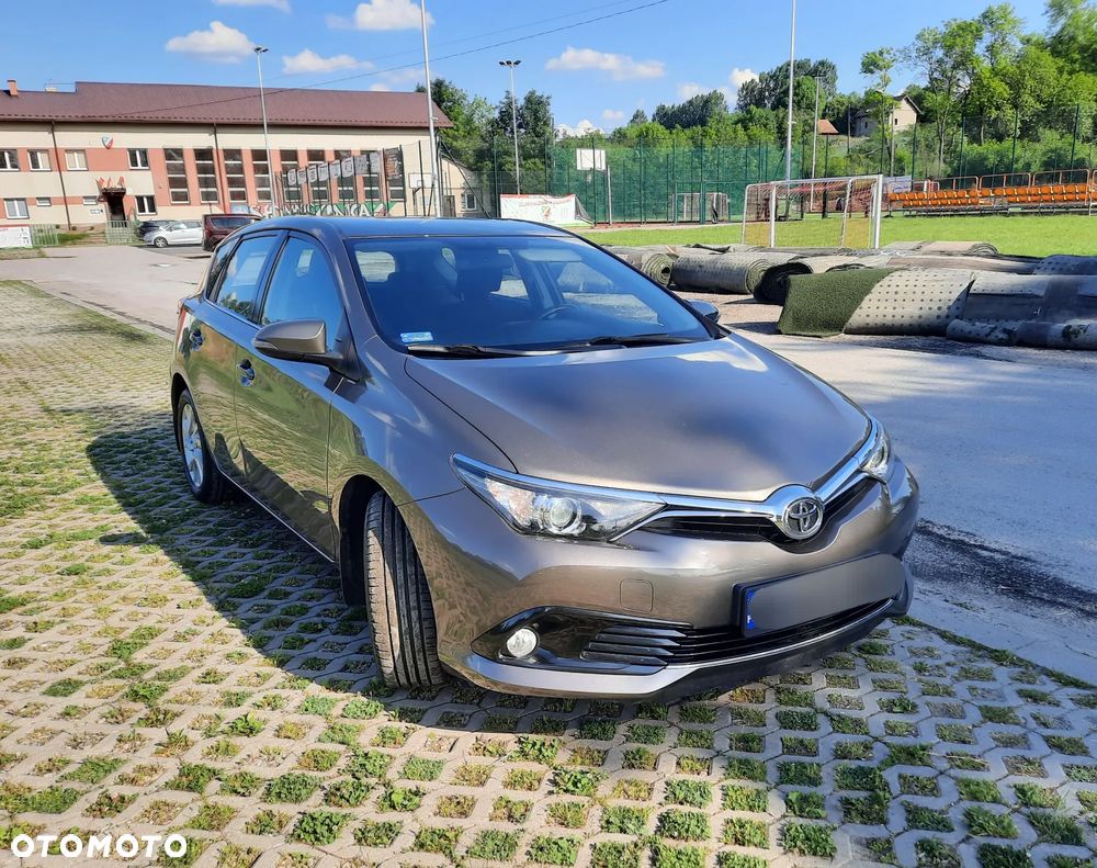Toyota Auris 1.6 Premium - 2