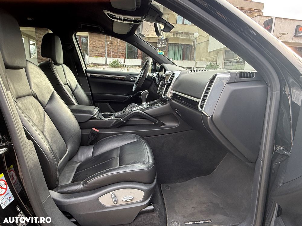 Porsche Cayenne Tiptronic S - 15