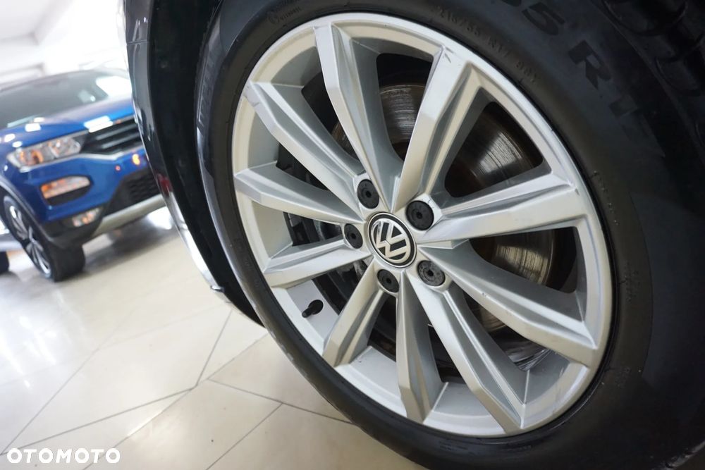 Volkswagen Passat Variant 1.6 TDI SCR DSG Comfortline - 17