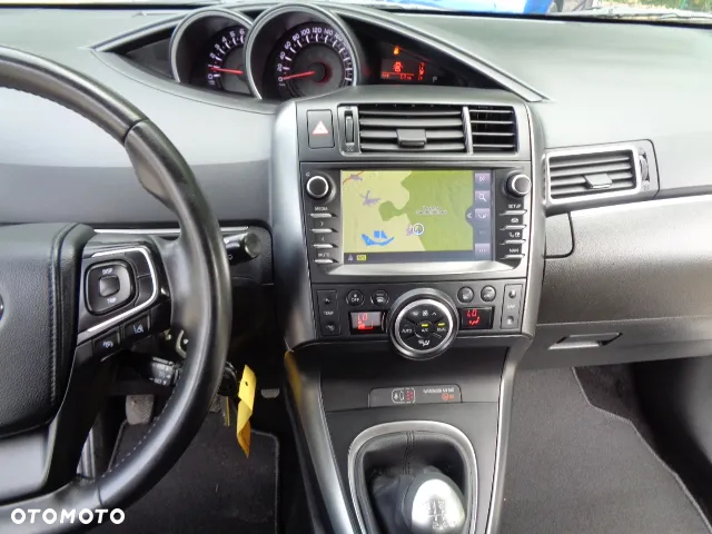Toyota Verso 1.8 Prestige 7os EU6 - 10