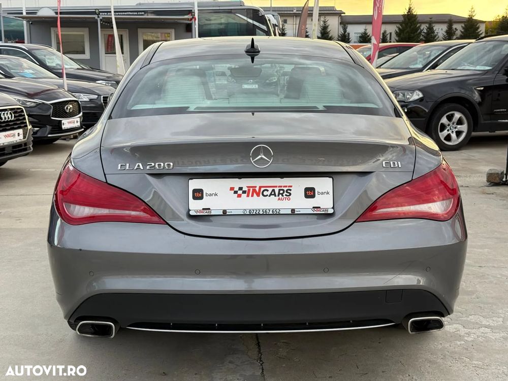 Mercedes-Benz CLA 200 CDI 7G-DCT Urban - 14