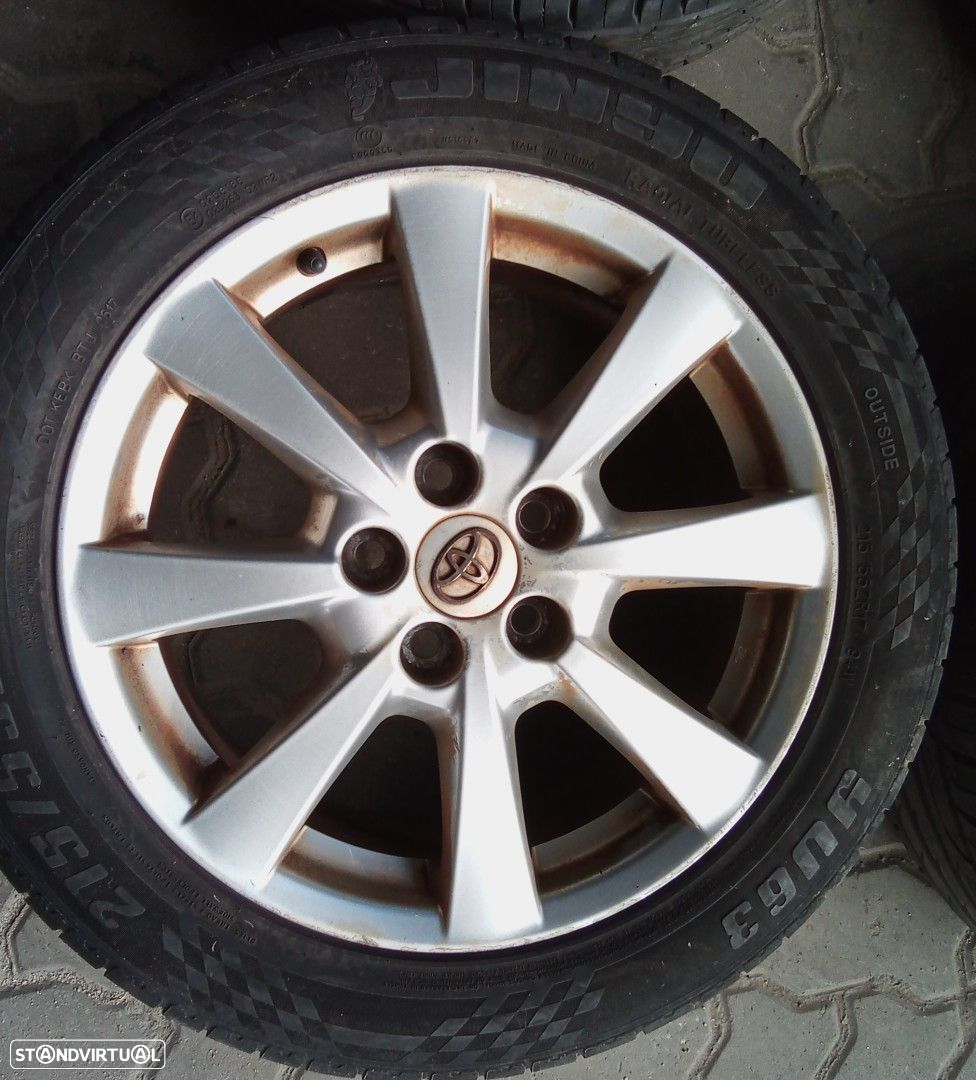 Jantes Toyota R17 com pneus 215/55 furação 5x114.3 - 2